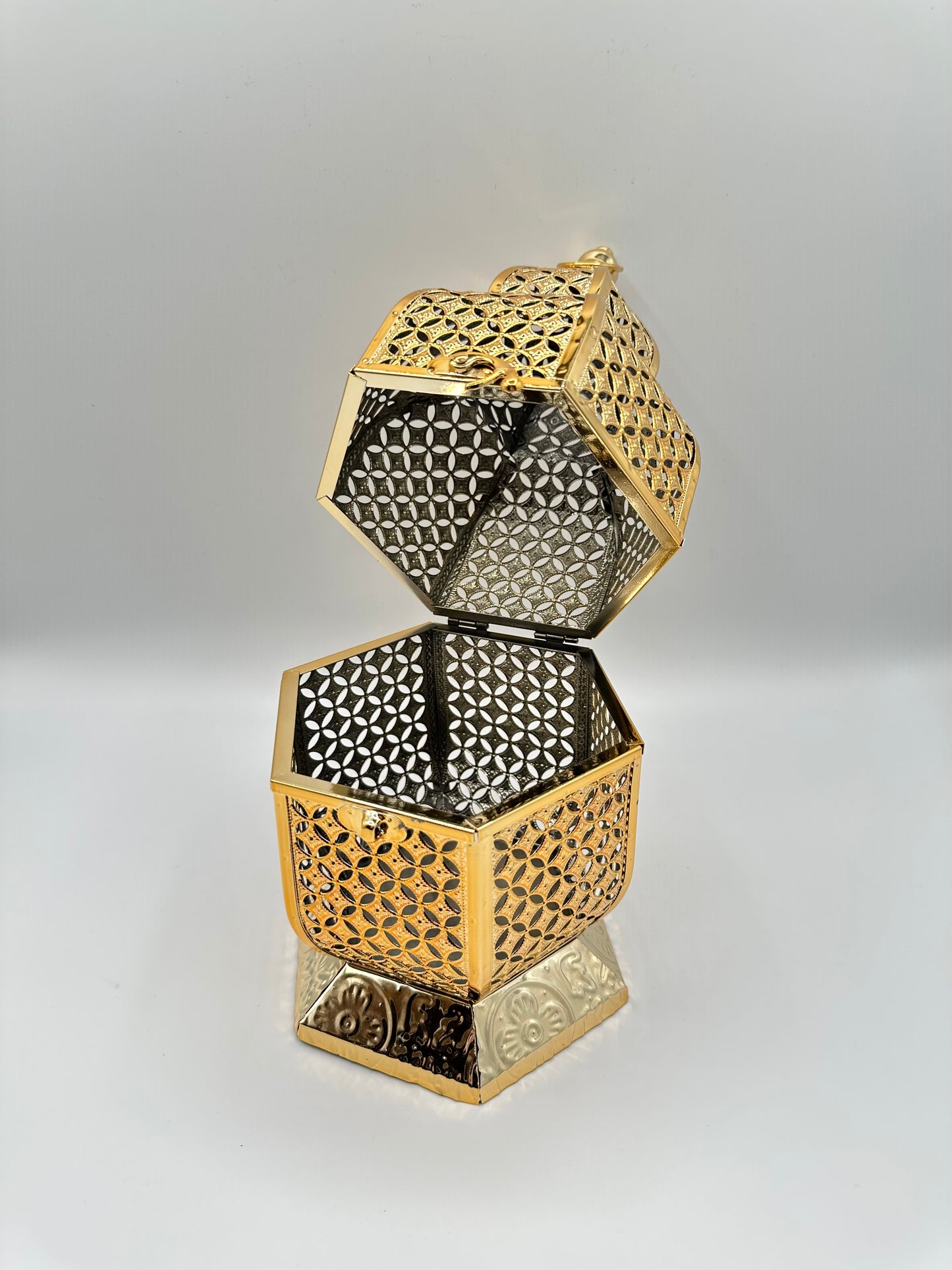 Ramadan Lantern with Lights and Singing- Gold